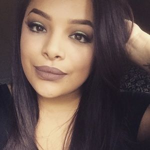 Meet your Posher, Bobbie